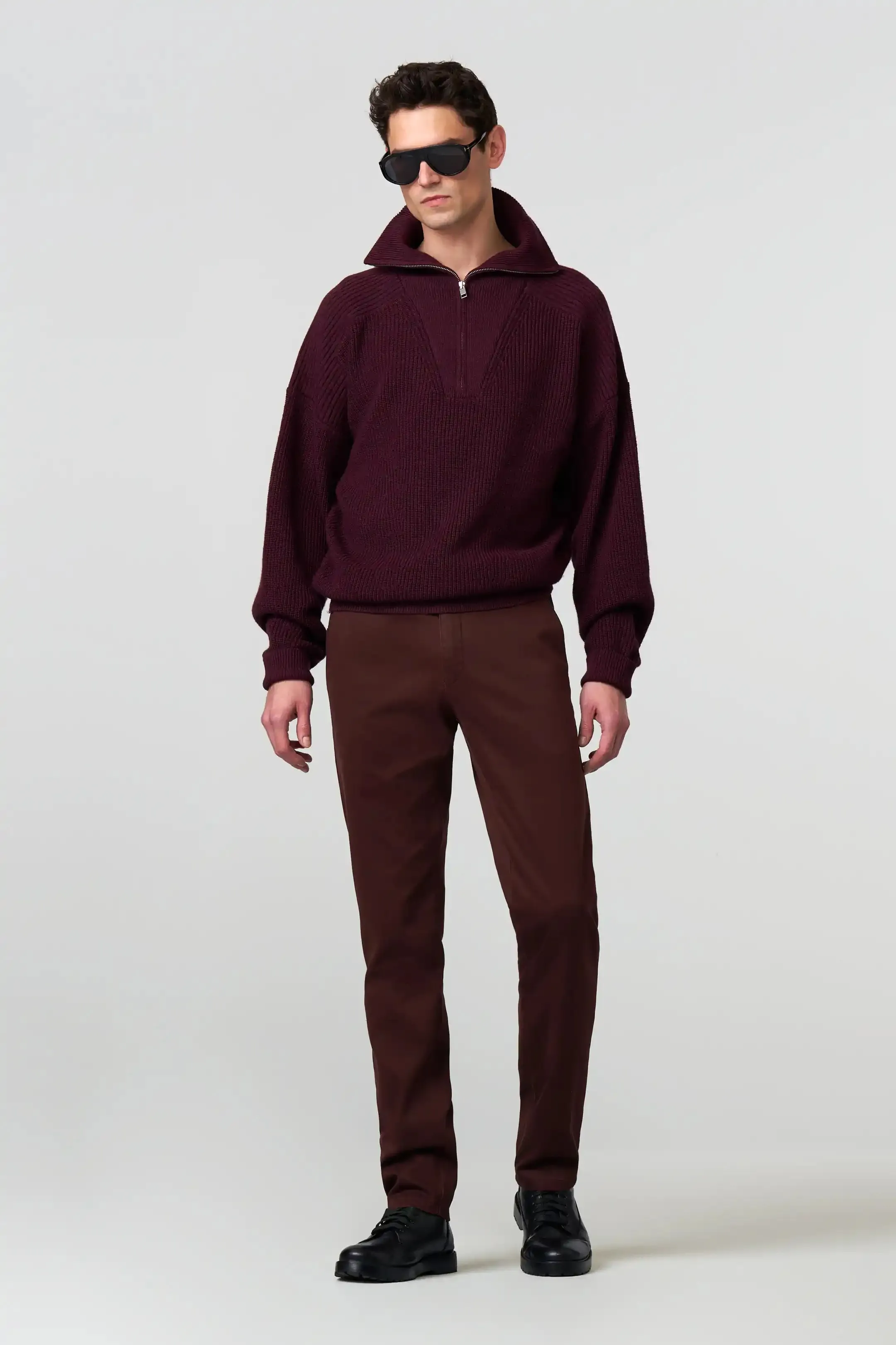40% OFF - MEYER New York Trousers - 5617 Fine Texture Chinos - Bordeaux - Sizes: 32 & 42 SHORT