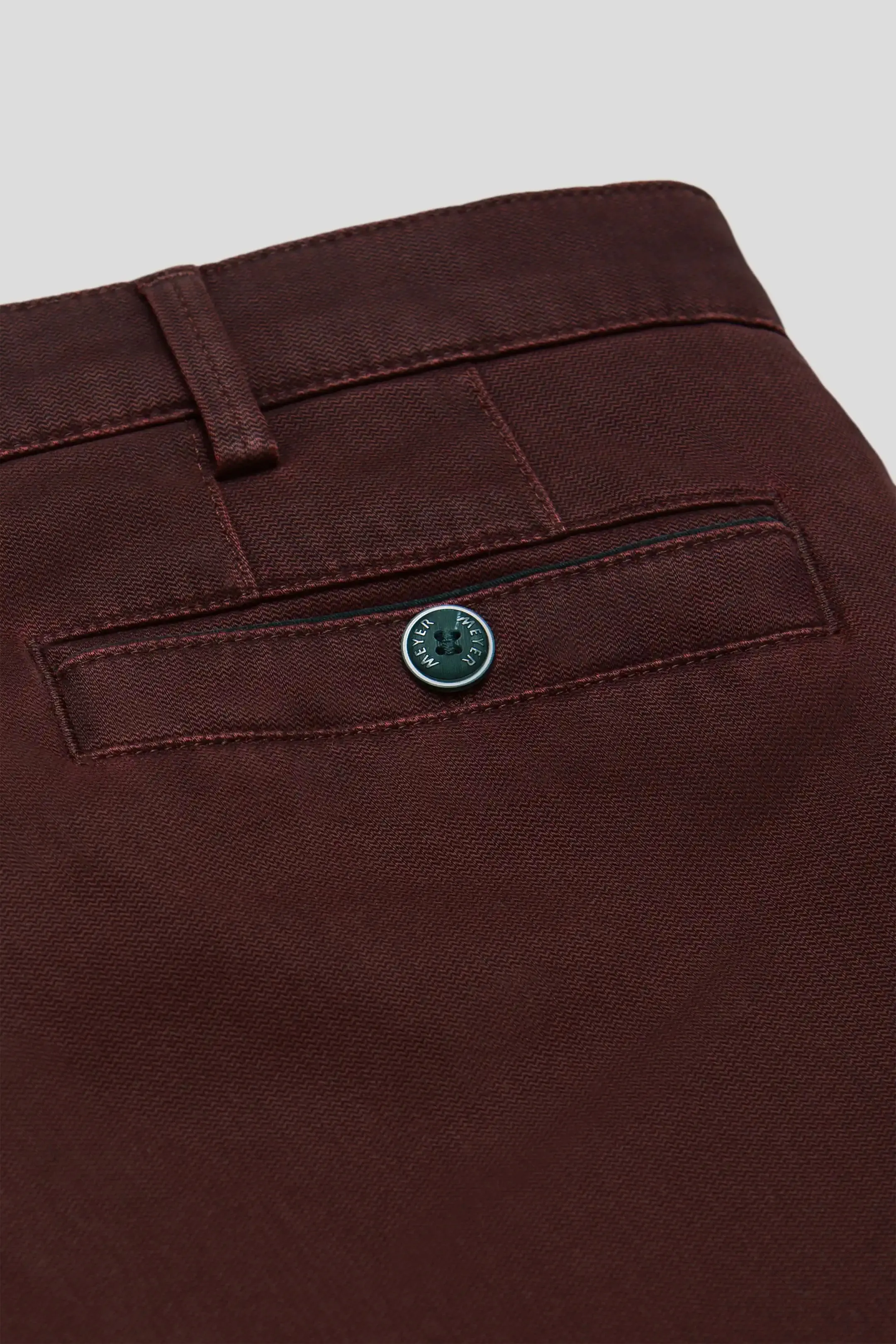 40% OFF - MEYER New York Trousers - 5617 Fine Texture Chinos - Bordeaux - Sizes: 32 & 42 SHORT