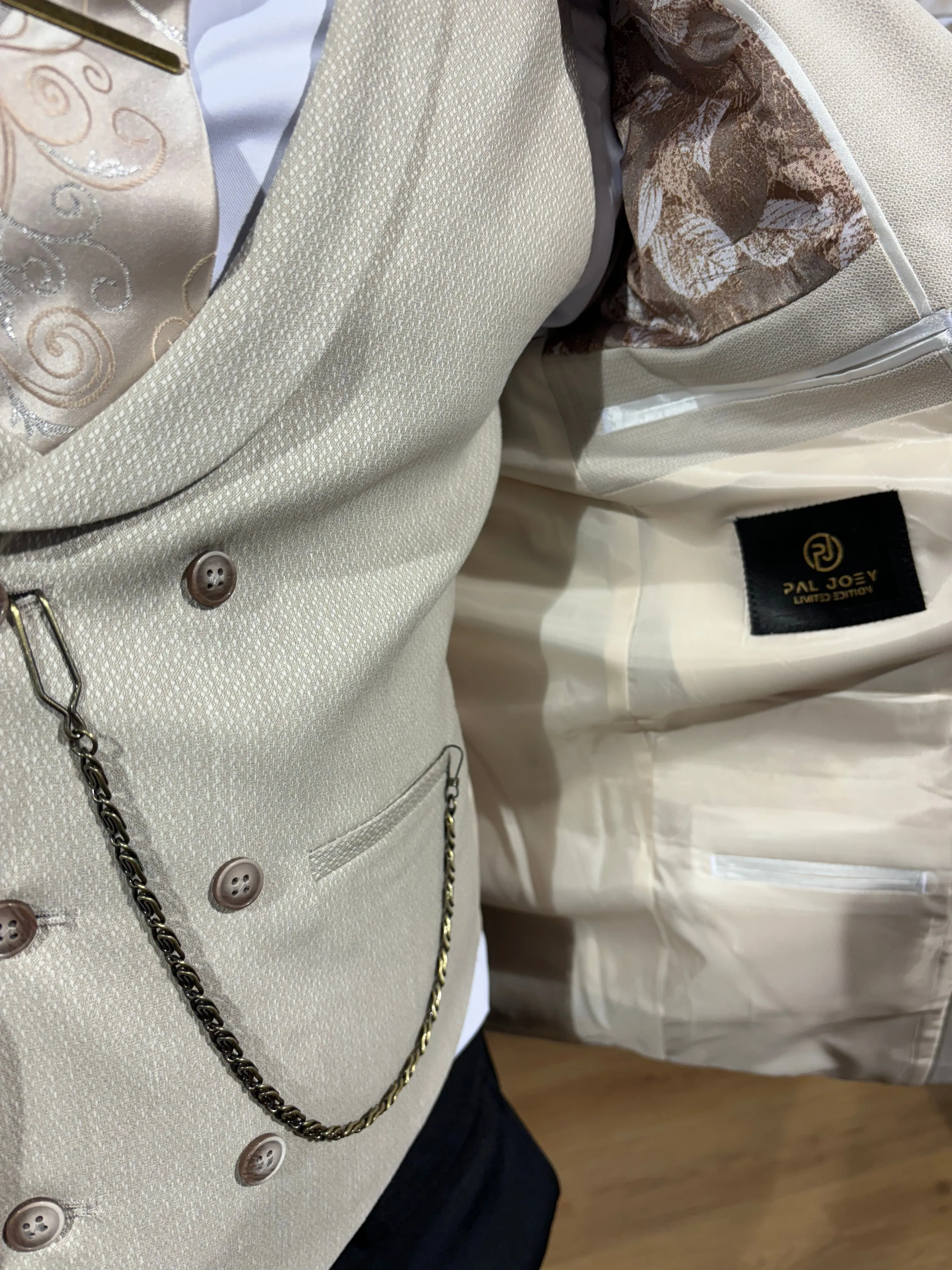 Belfast - Beige 3 Piece Suit
