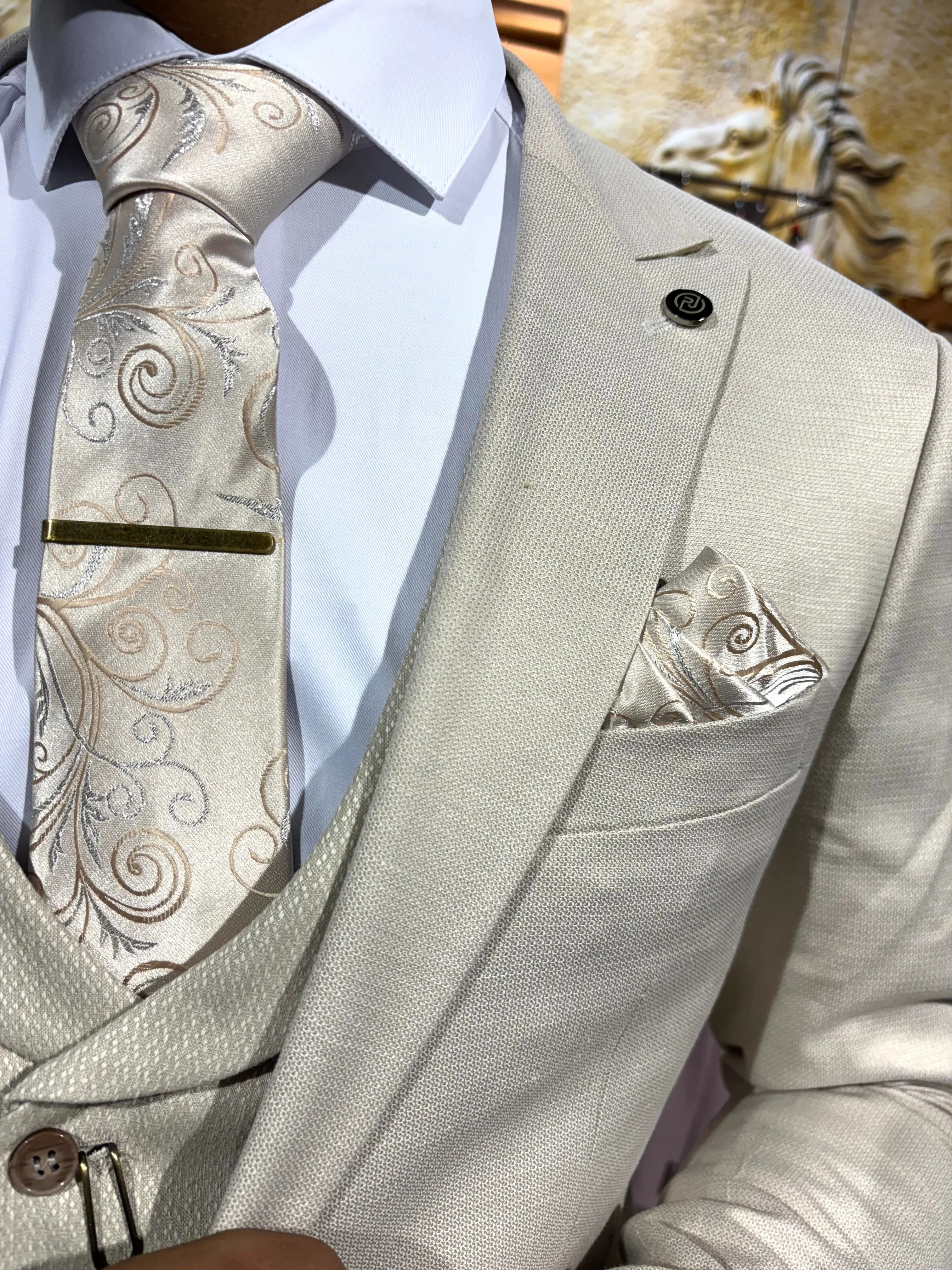 Belfast - Beige 3 Piece Suit
