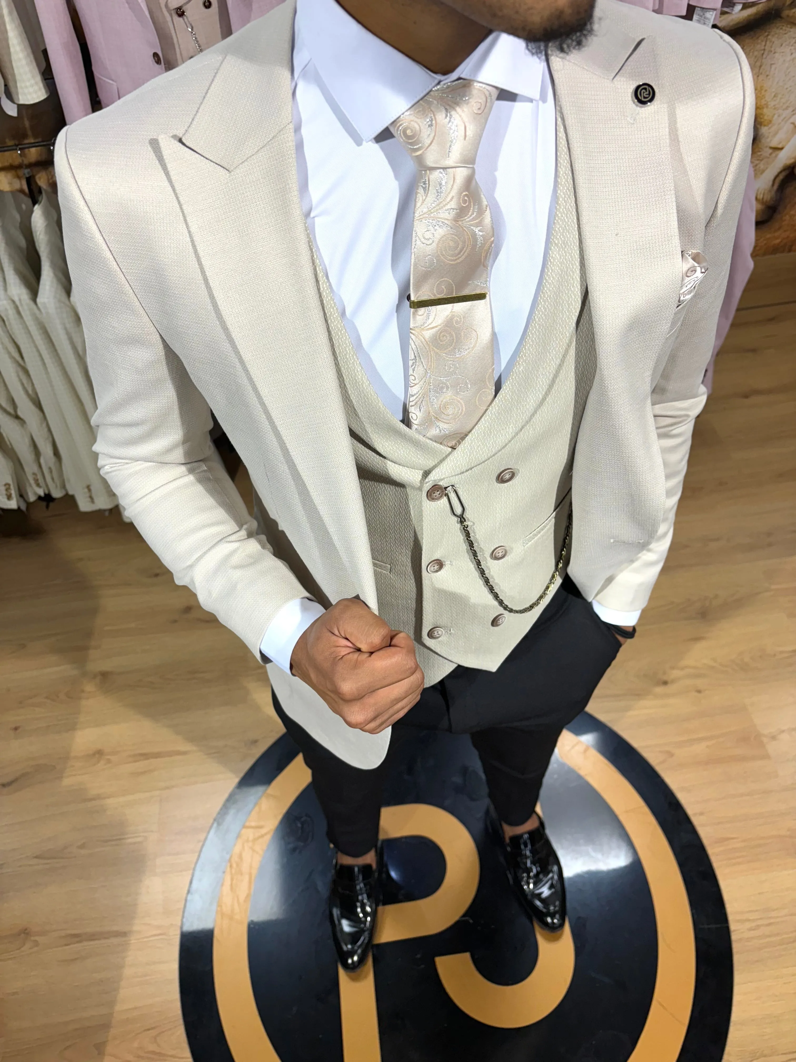 Belfast - Beige 3 Piece Suit