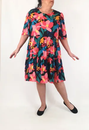 Little Party Dress loral tiered dress size 18
