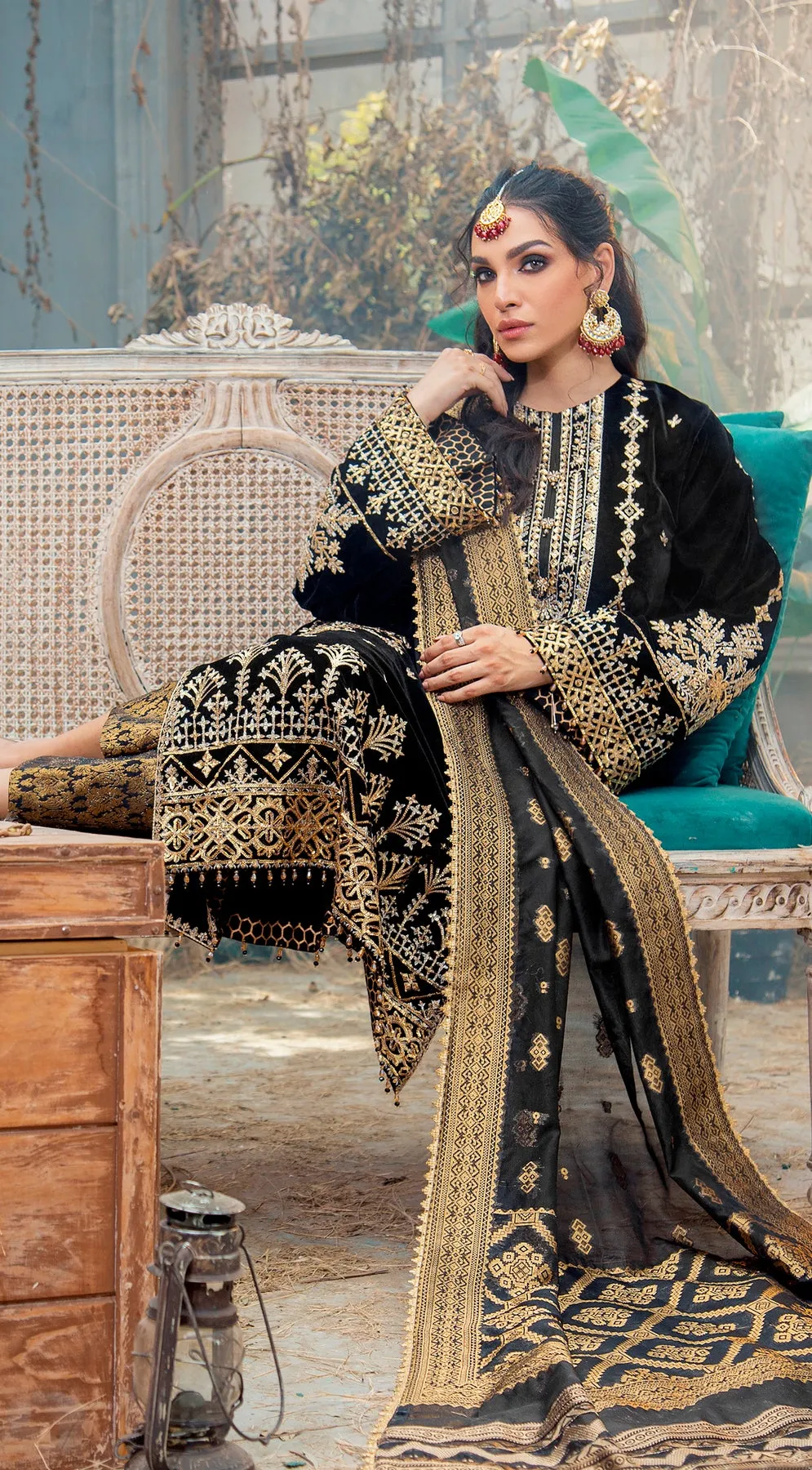 NOELLE VL121-02 |  Anaya by Kiran Chaudhry Velour De Fete '21 | Unstitched Embroidered Velvet Suits