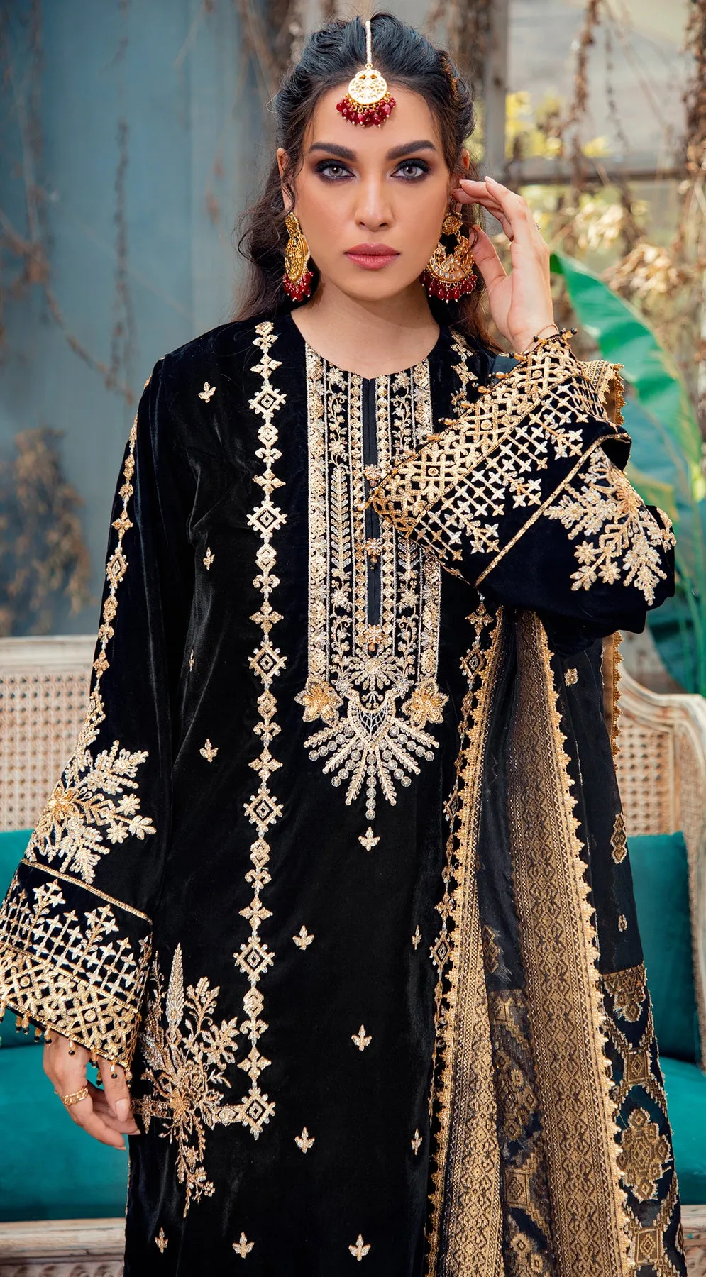 NOELLE VL121-02 |  Anaya by Kiran Chaudhry Velour De Fete '21 | Unstitched Embroidered Velvet Suits