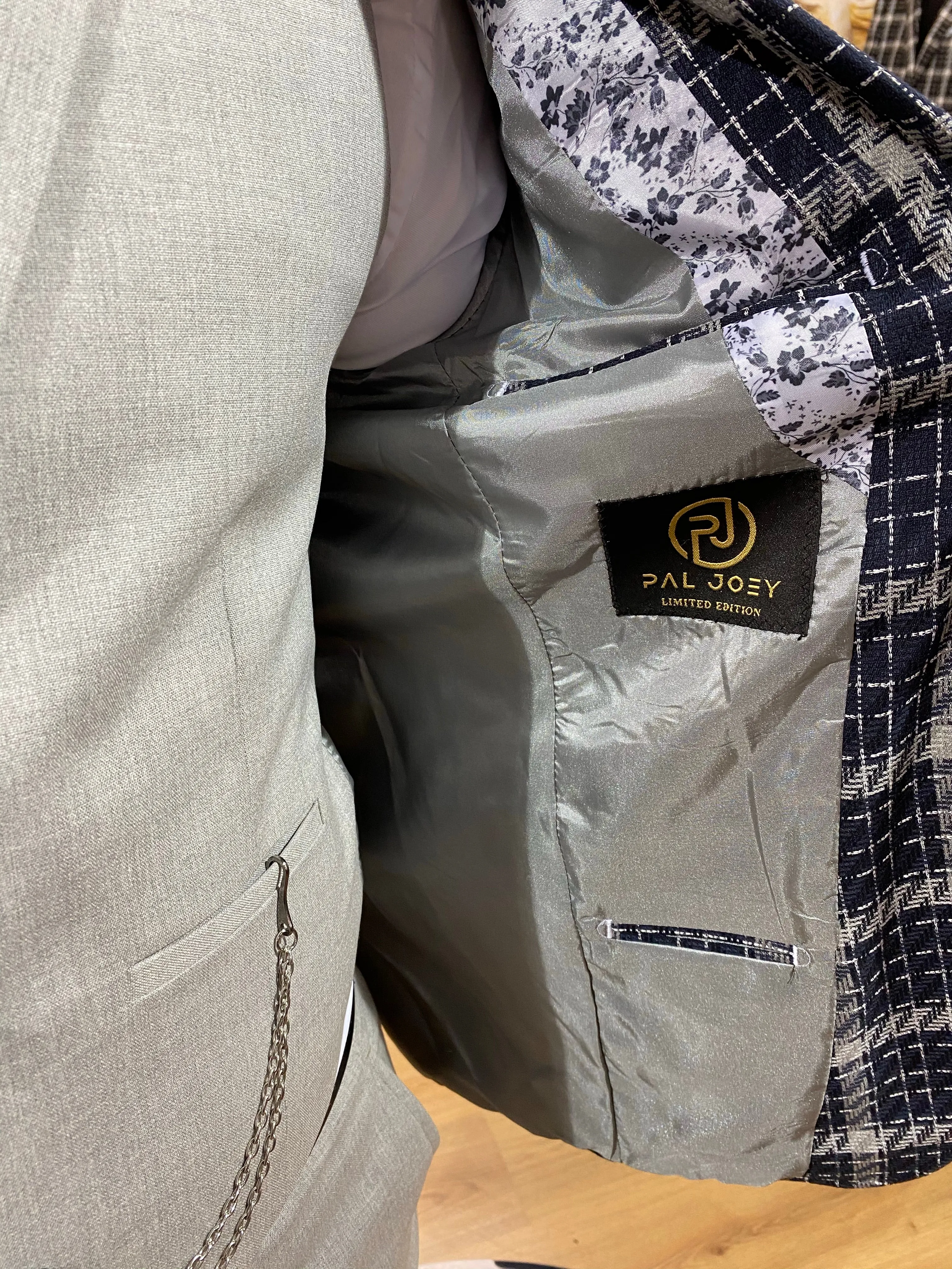 Quintin - Navy/Grey 3 Piece Suit