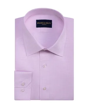 Tailored Fit Pink Houndstooth Spread Collar Non-Iron Twill Dress Shirt
