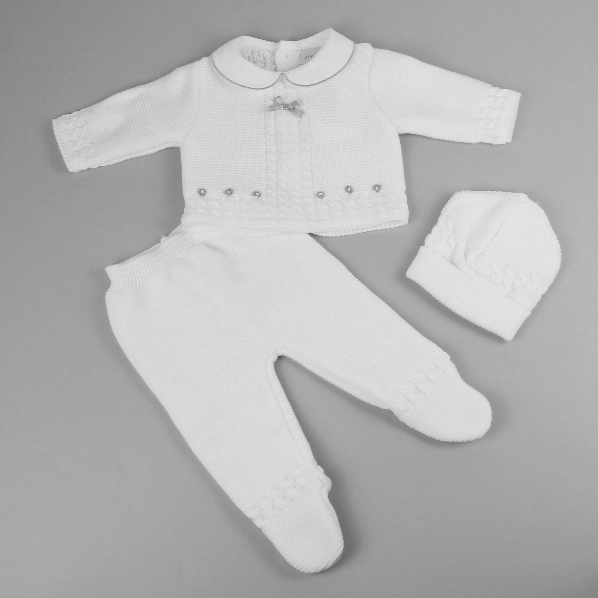 Unisex Baby Knitted Outfit with hat